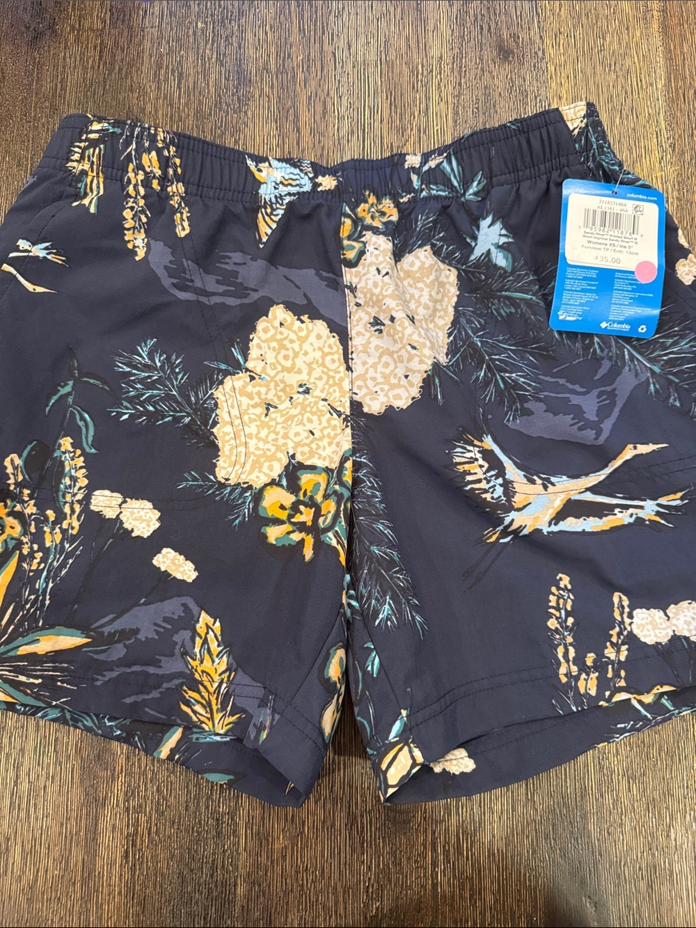 NWT Columbia Women's Navy Floral Elastic-Waist Shorts
